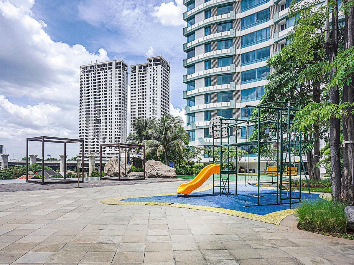 Oyo 90776 Fortune 88 Grand Kamala Lagoon Bekasi Exteriör bild