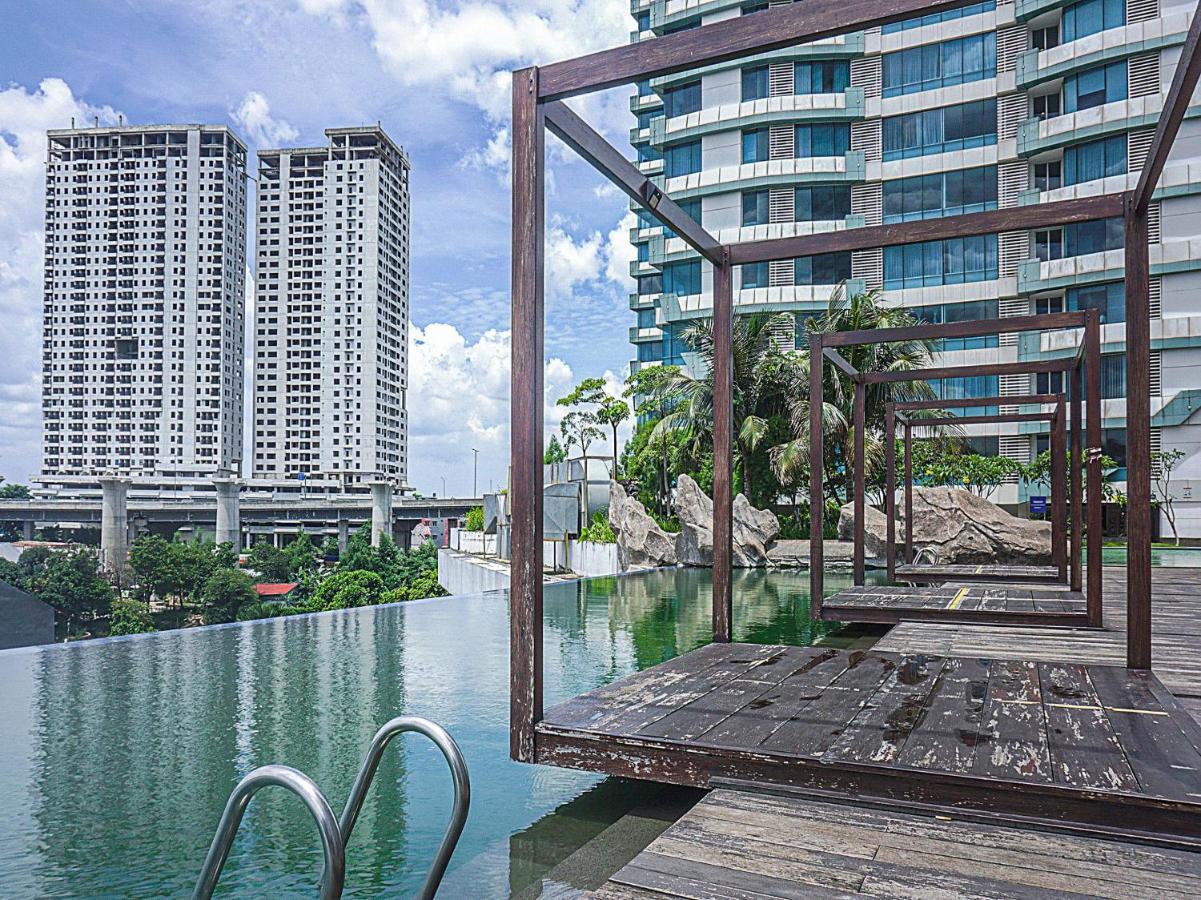 Oyo 90776 Fortune 88 Grand Kamala Lagoon Bekasi Exteriör bild